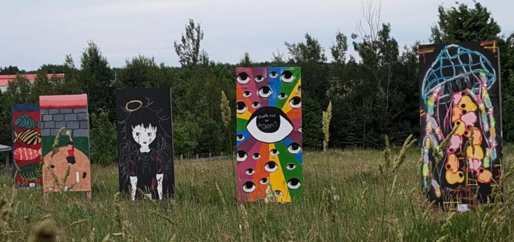 Murales colorées au parc riverain de la Boyer